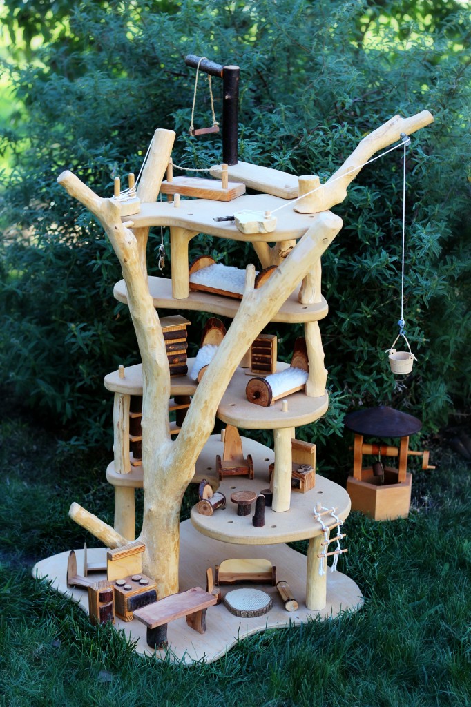 130114 Wooden Fairy Tree House