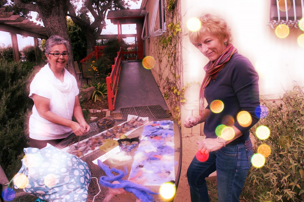 130123 Oma and Kim making Artfelt scarves al fresco