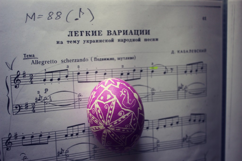 130320 Nunu's Ukrainian egg and her piano practice piece Kabalevsky's Ukrainian Variations music sheet