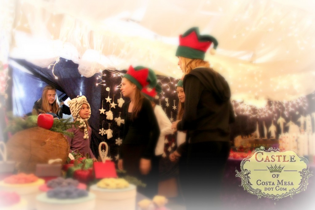 131207 First little shoppers entering Elves Workshop in awe