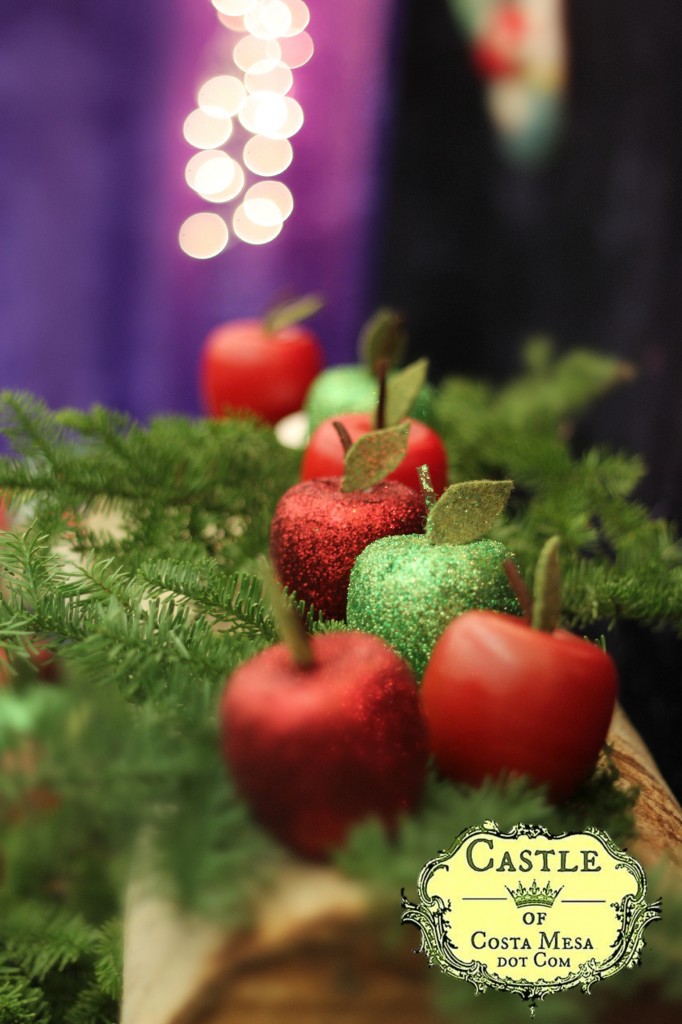 131207 wooden glitter and plain apples with felt leaves bokeh