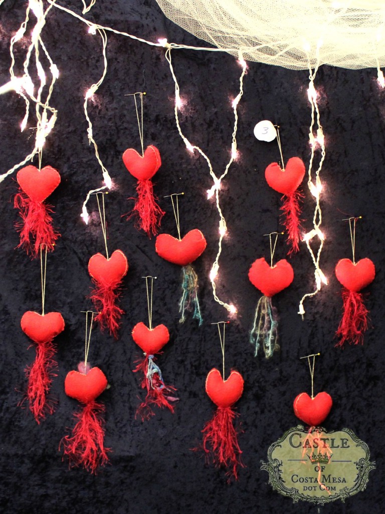 131209 Bleeding hearts red felt hearts