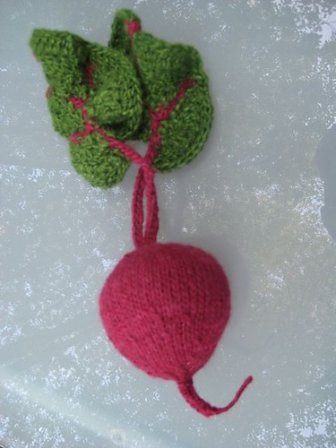 140122 Emily Peters knitted beets on Ravelry