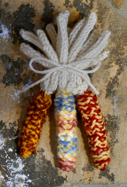 140124 domedweller's Loom Knitted Indian Corn