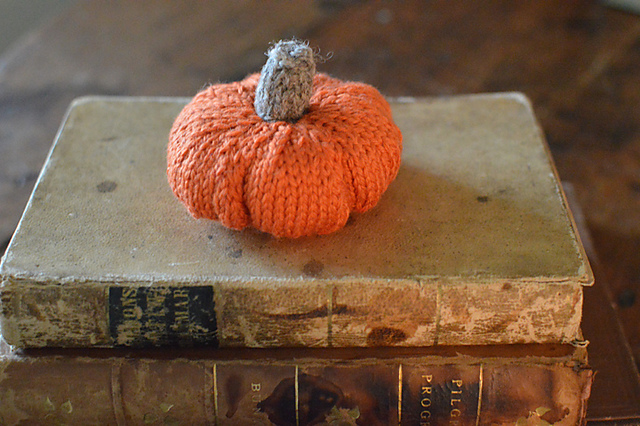 140124  Pumpkins and a Pattern by Bobbi Lewin on ravelry