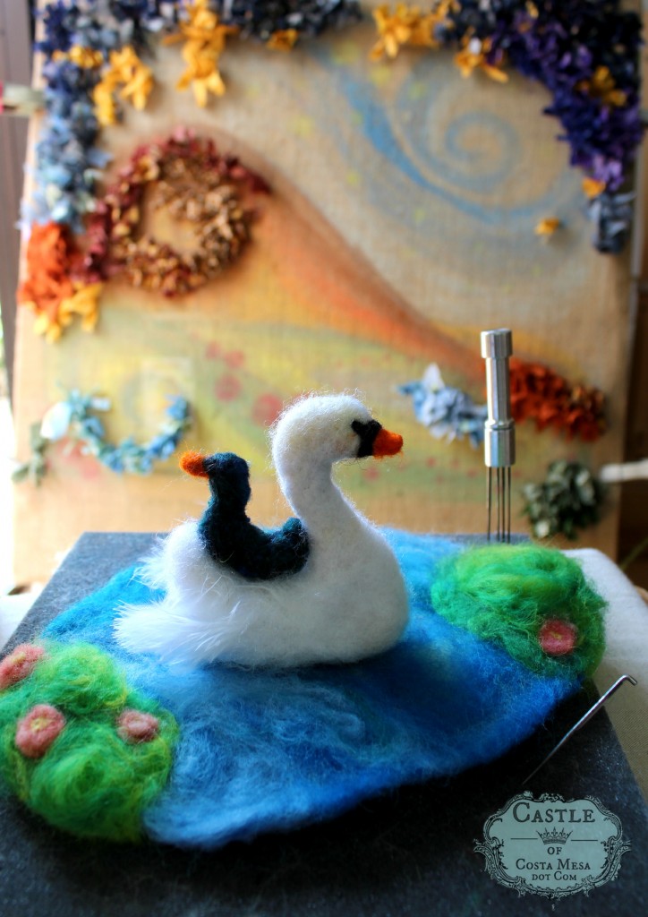 140211 Lisa Marris swan and baby cygnet by hooked rug