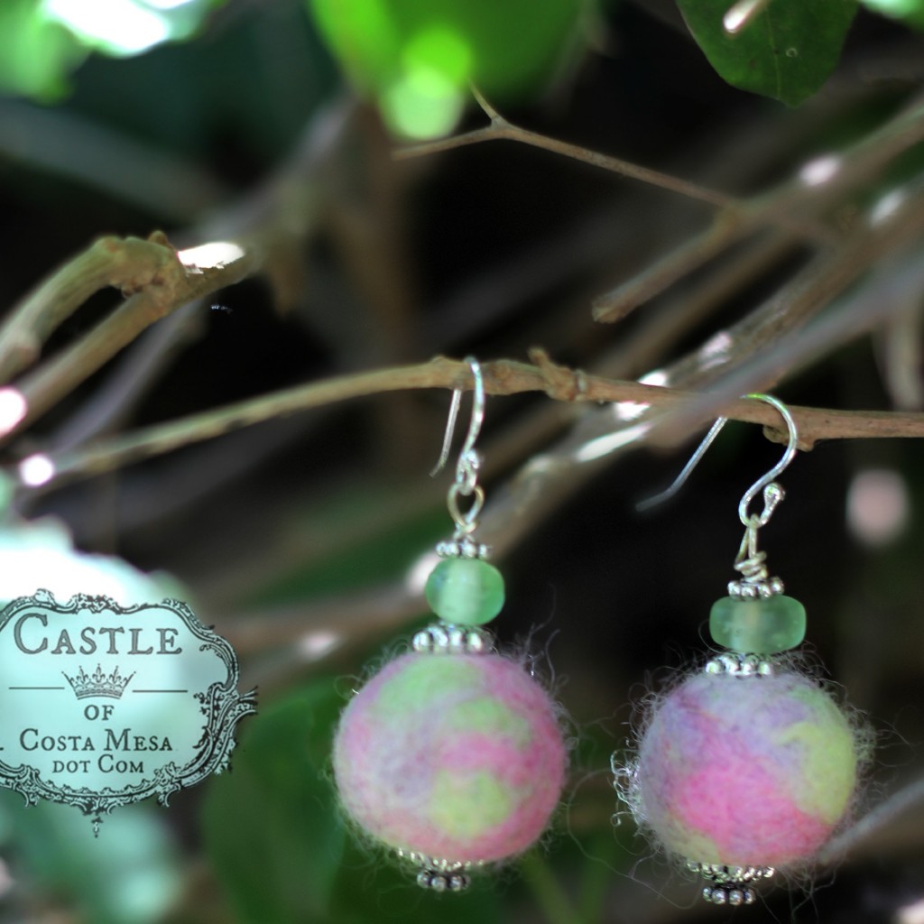 140623 Jeanine's lavendar and seafoam green wet-felted earrings