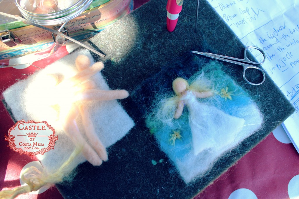 140915 Jzin's needle-felting pad at craft group making wool angel picture 2