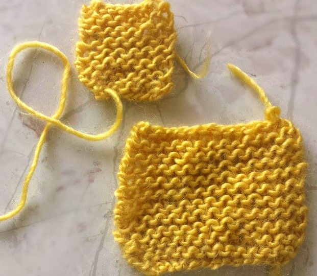 141009 Katya's knitted yellow duck squares by Cathrine FB 1