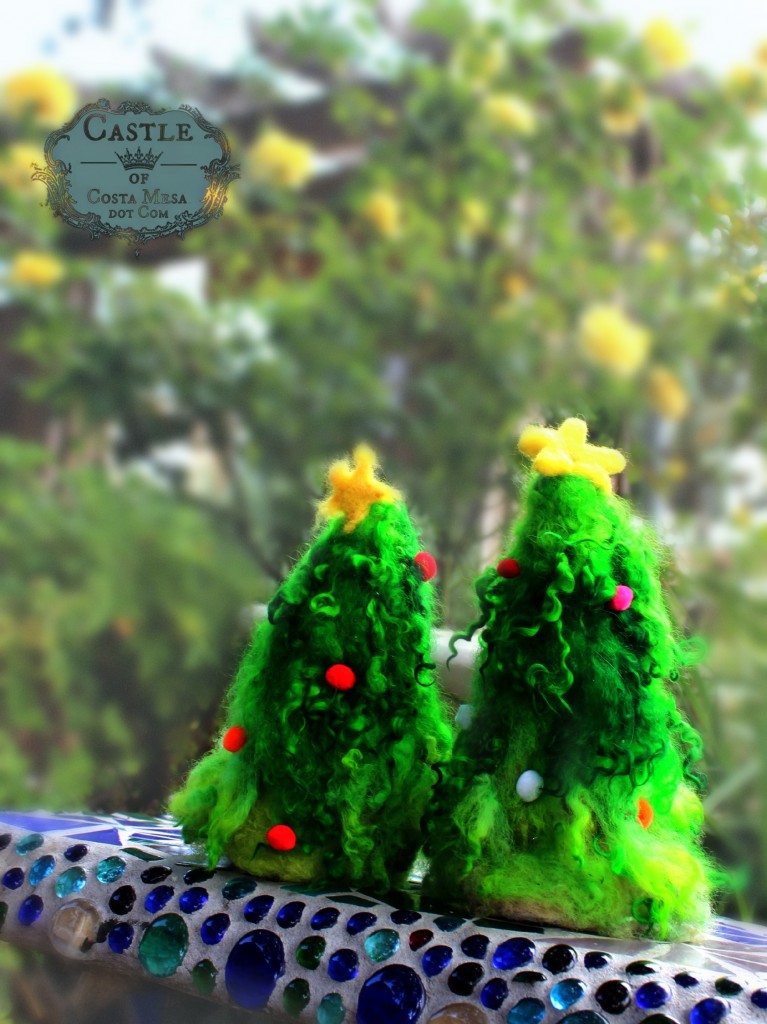 1411110 Rachel's needle-felted Christmas trees decked out in pompoms.