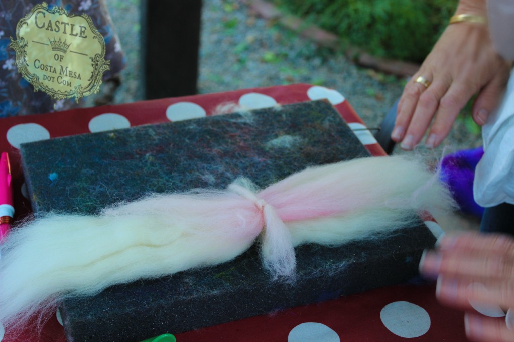 141117 Tie skin color roving on top of white wool roving.