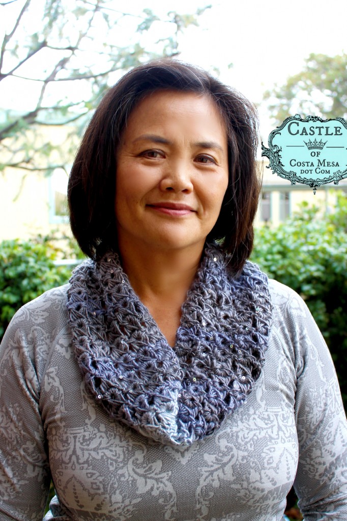 150112 Lucy grey sparkly broomstick lace cowl.