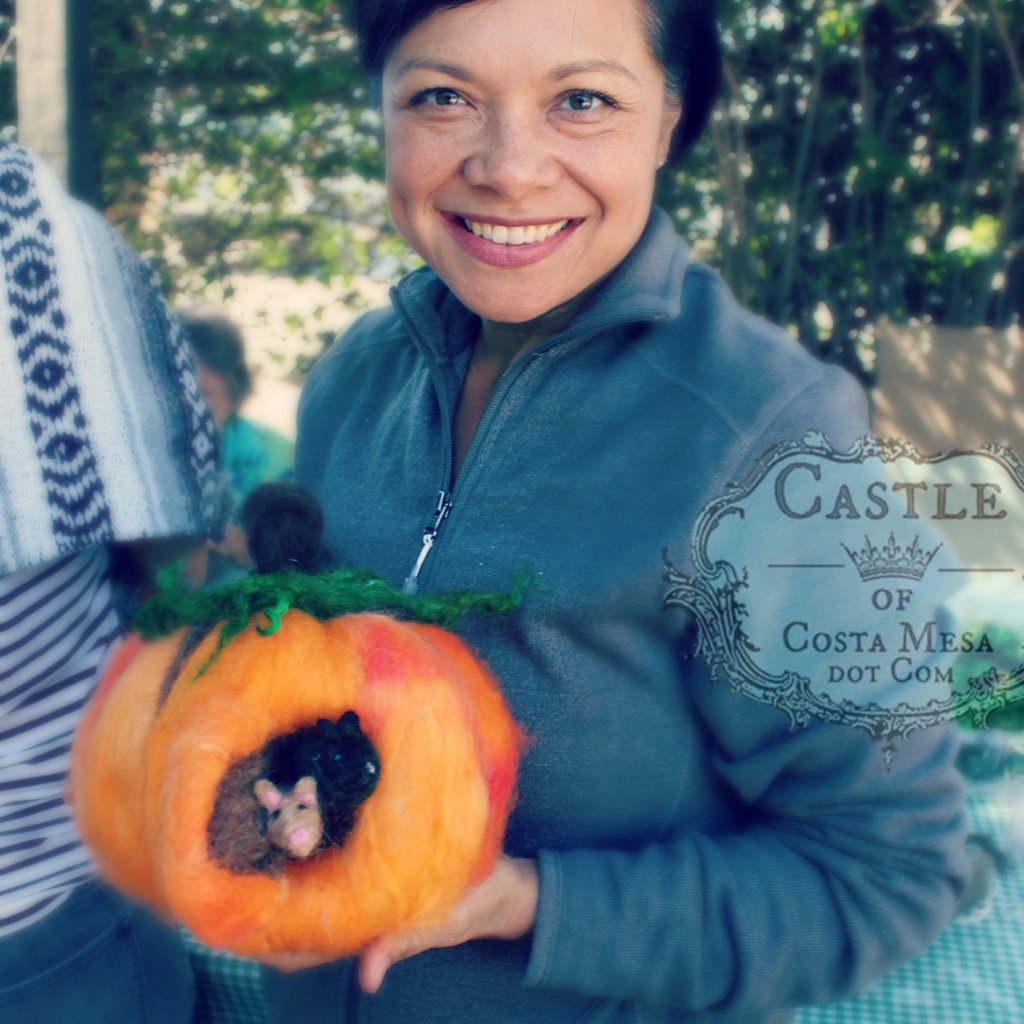 161003-mitz-with-her-needle-felted-pumpkin-and-mice-6689